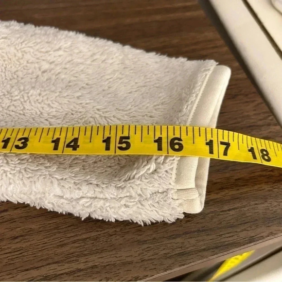 Uniqlo fleece  jacket 9-10 - Picture 8 of 8